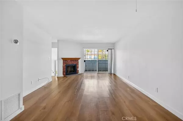 Valley Village, CA 91607,12460 Weddington Street #3