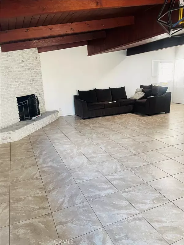 Panorama City, CA 91402,13961 Stroud