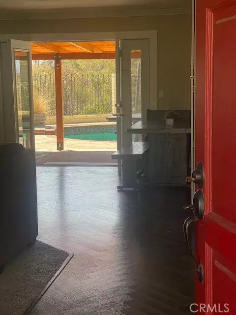 Valencia, CA 91354,23054 La Granja