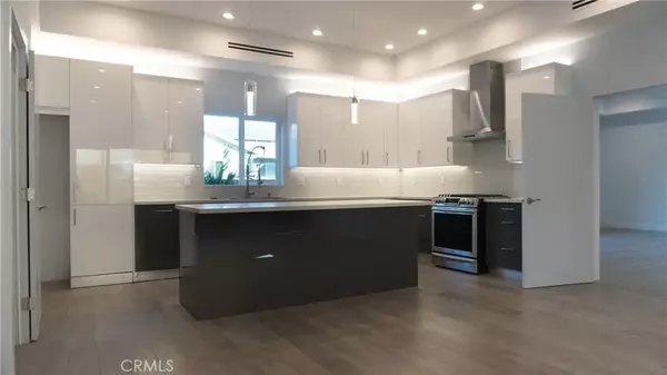 Encino, CA 91406,6848 Encino