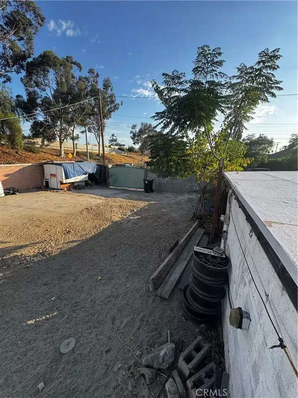 Pacoima, CA 91331,13086 Eustace
