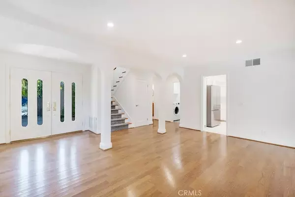 Calabasas, CA 91302,4410 Park Jazmin