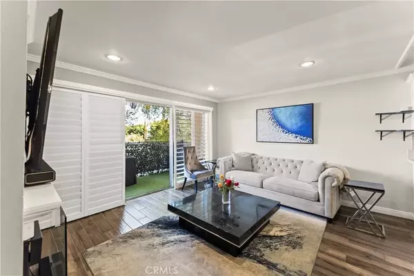 Sherman Oaks, CA 91403,14850 Hesby Street #102