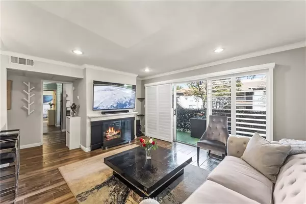 Sherman Oaks, CA 91403,14850 Hesby Street #102