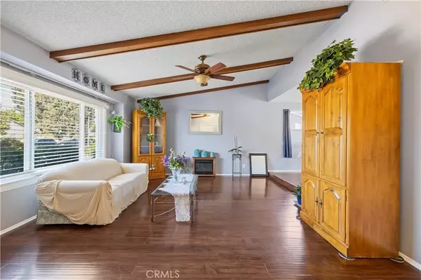 Canyon Country, CA 91351,19648 Lonerock