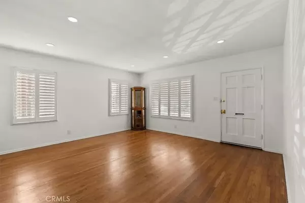 Compton, CA 90220,957 W Myrrh