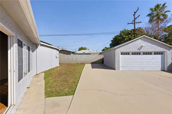 Inglewood, CA 90303,3307 W 116th