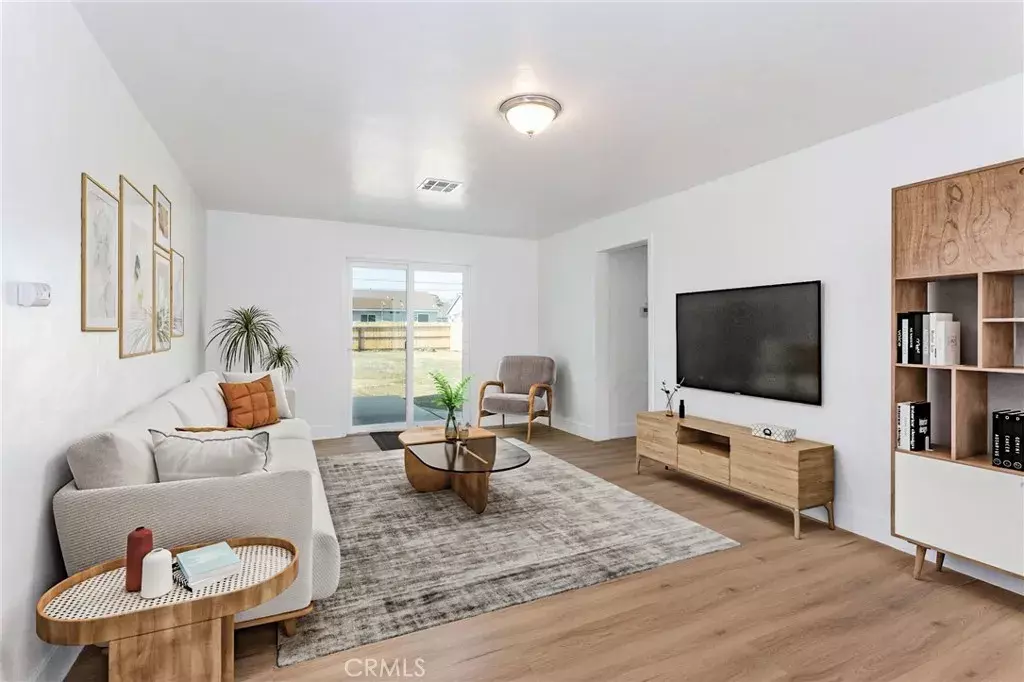 Bakersfield, CA 93304,809 Caylor