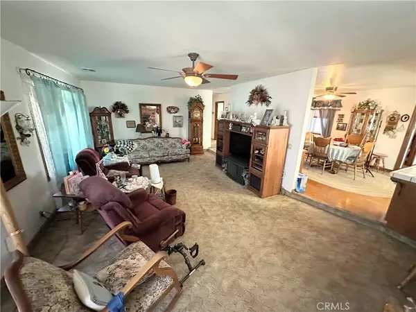 Lancaster, CA 93535,43831 Victor