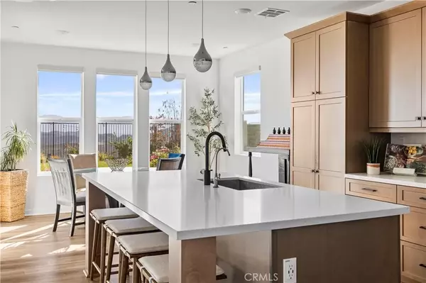 Castaic, CA 91384,28528 Wildflower Terrace