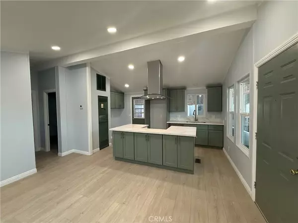 716 N GRAND #D-3, Covina, CA 91724