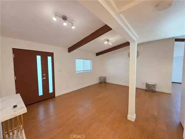 Reseda, CA 91335,6423 Wilbur