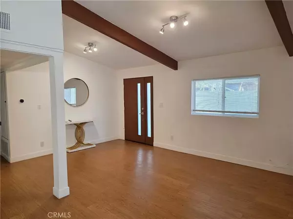 Reseda, CA 91335,6423 Wilbur