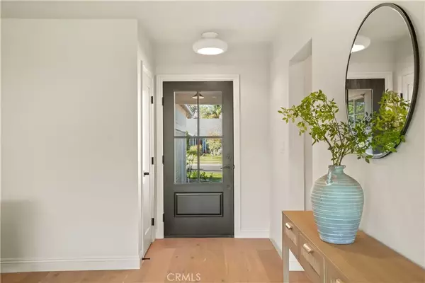 Encino, CA 91316,5622 Babbitt Avenue