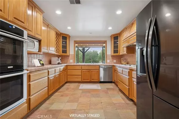 Canoga Park, CA 91304,7254 Studio Road