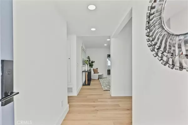 Canyon Country, CA 91351,28155 Ashboro