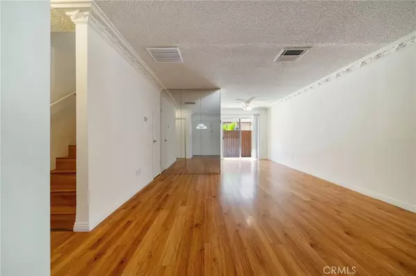 Northridge, CA 91325,17045 Roscoe #14