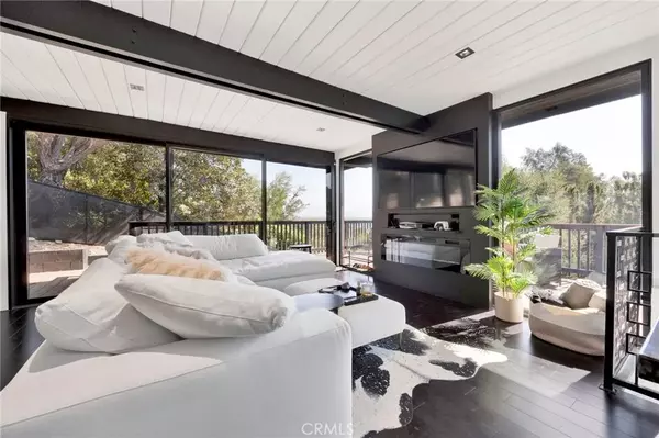 Sherman Oaks, CA 91423,4009 Weslin Avenue