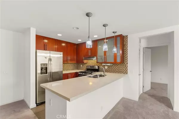 Sherman Oaks, CA 91423,4702 Fulton Avenue #202