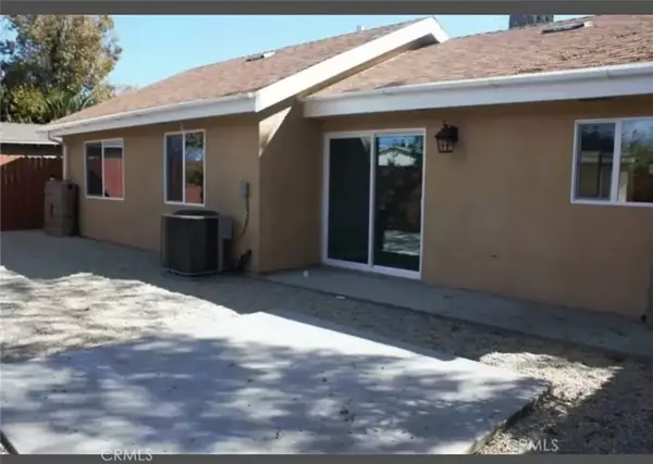 Canoga Park, CA 91304,7339 De Soto Ave