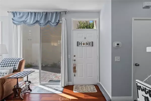 Valencia, CA 91354,27905 Crown Court