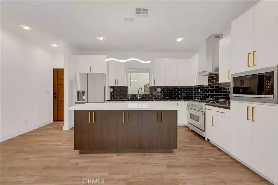 22136 Gilmore Street, Woodland Hills, CA 91303