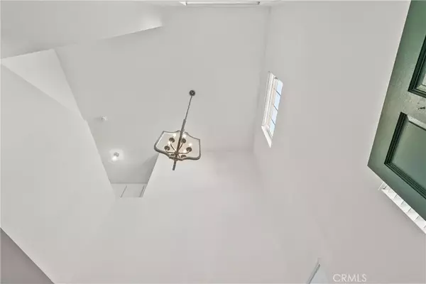 Calabasas, CA 91302,4337 Willow Glen Street