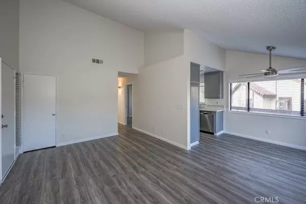 Canyon Country, CA 91387,18033 Sundowner Way #630