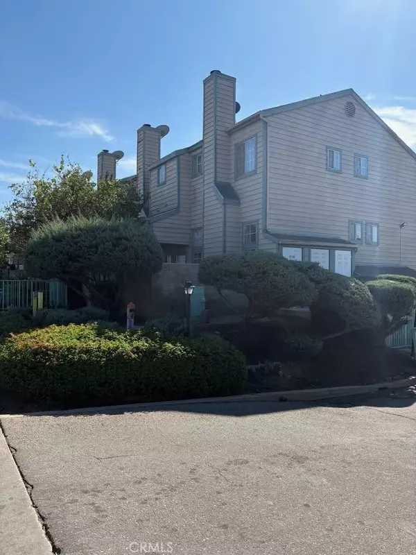 Sylmar, CA 91342,13550 Foothill Boulevard #27