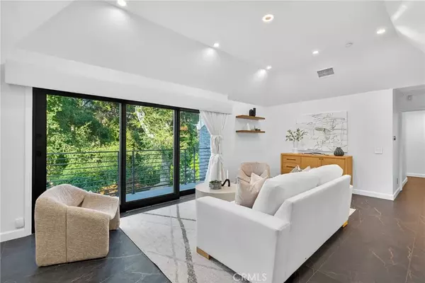 Los Angeles, CA 91042,7580 McGroarty Terrace