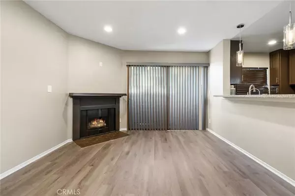 Sylmar, CA 91342,12563 Bradley Avenue #13