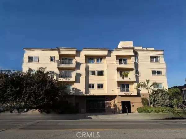 Van Nuys, CA 91405,13525 Vanowen Street #301