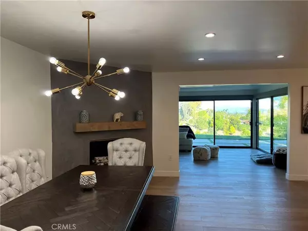 West Hills, CA 91307,7034 Middlesbury Ridge