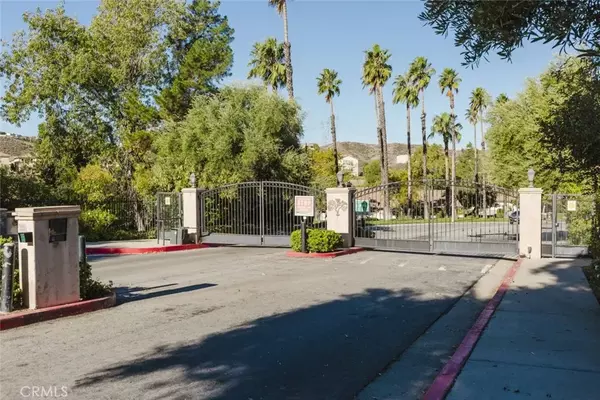 Newhall, CA 91321,20055 Avenue Of The Oaks #220