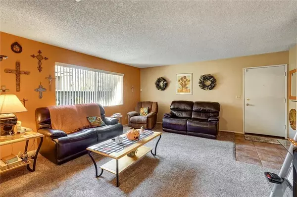 Sylmar, CA 91342,13087 Hubbard #5