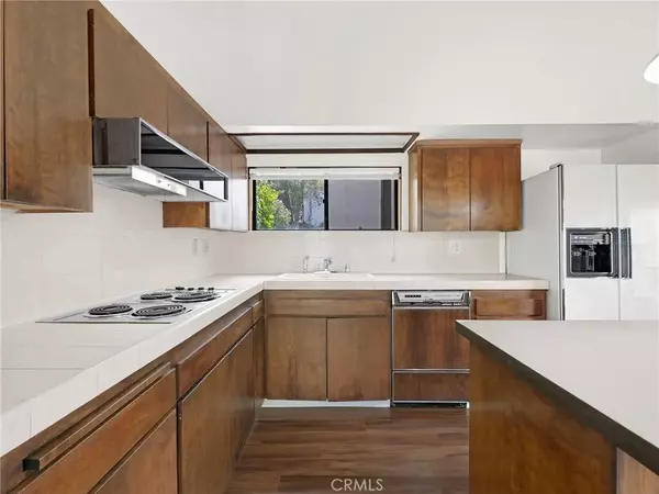 Woodland Hills, CA 91364,4140 Cachalote Street