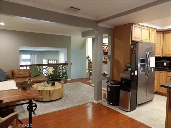 Winnetka, CA 91306,20737 Roscoe #704