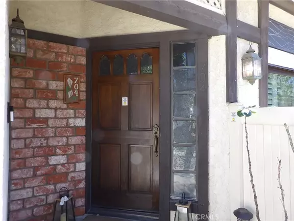 Winnetka, CA 91306,20737 Roscoe #704