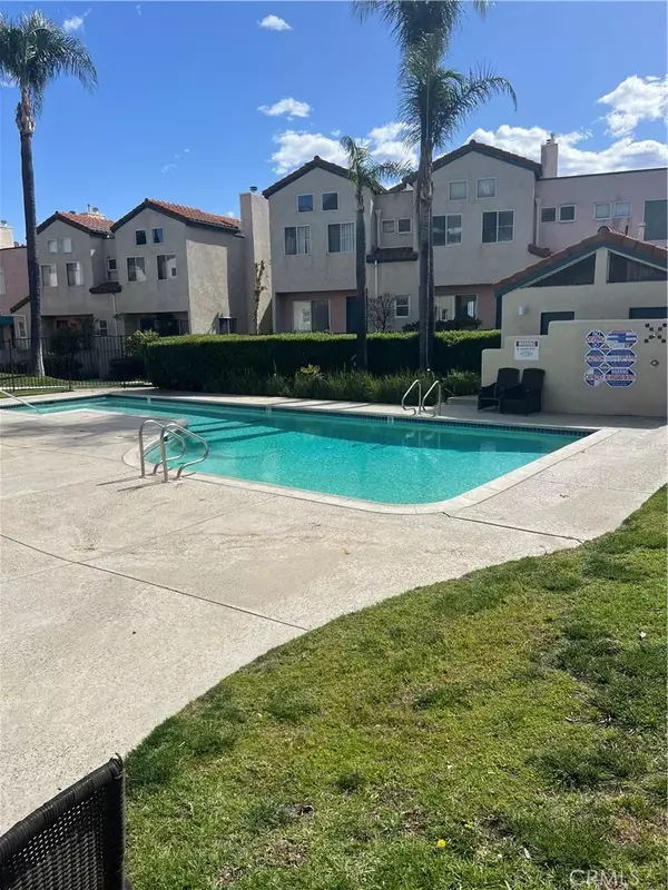 Sylmar, CA 91342,13901 Olive View Lane #25