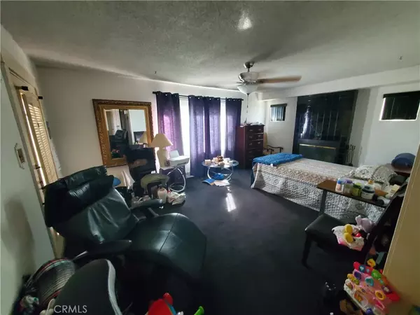 Los Angeles, CA 90062,1933 W 43rd Place