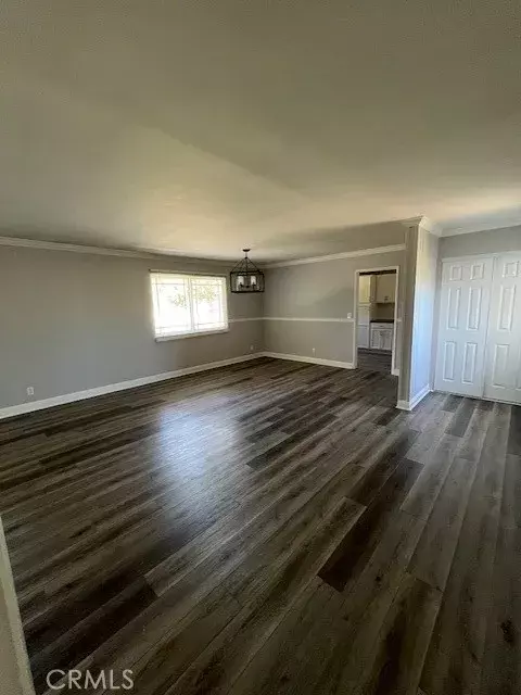 Canoga Park, CA 91303,22309 Valerio