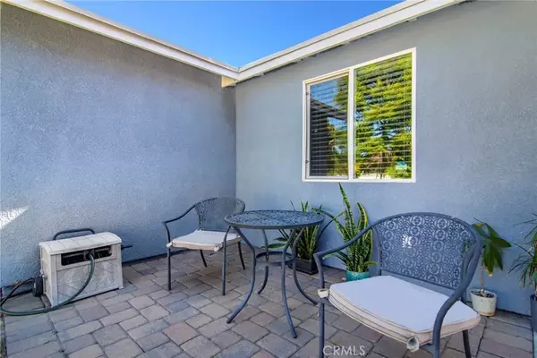 Canoga Park, CA 91303,22140 Cohasset Street