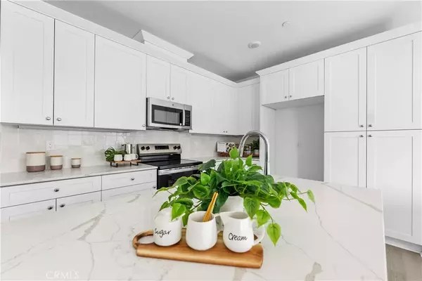 North Hills, CA 91343,9423 N Sepulveda Blvd. #3