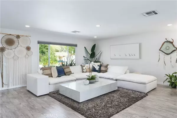 Oak Park, CA 91377,6550 Smoke Tree