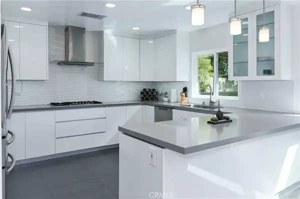 6550 Smoke Tree, Oak Park, CA 91377