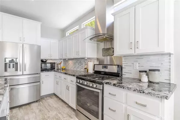 Northridge, CA 91324,11 Oxford