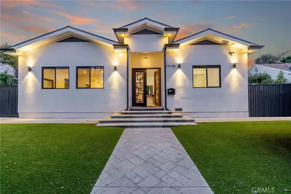 19148 Oxnard Street, Tarzana, CA 91356