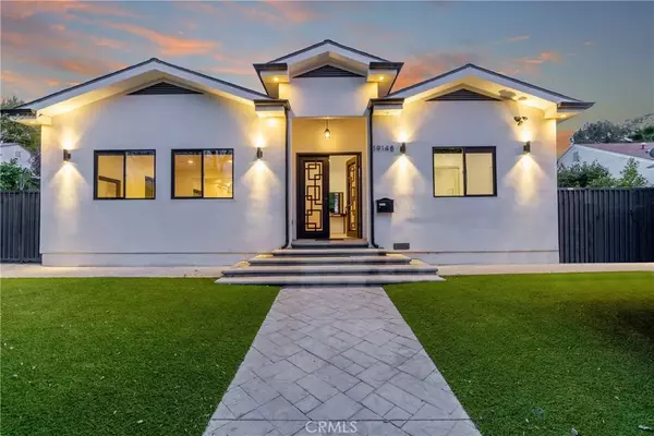 19148 Oxnard Street, Tarzana, CA 91356