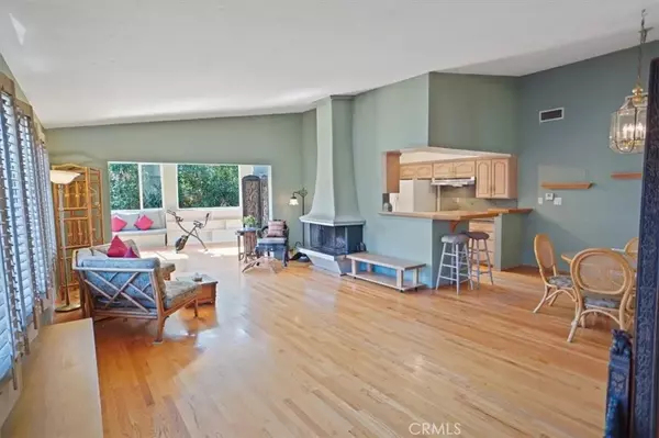 Glendale, CA 91201,1548 Riverside #G