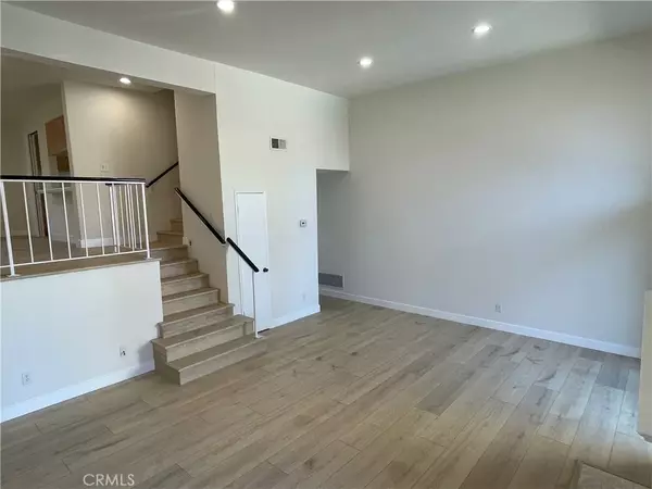 Tarzana, CA 91356,5477 Nestle #9